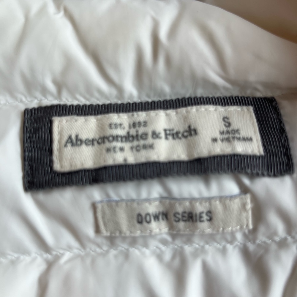 Lightweight down puffer jacket